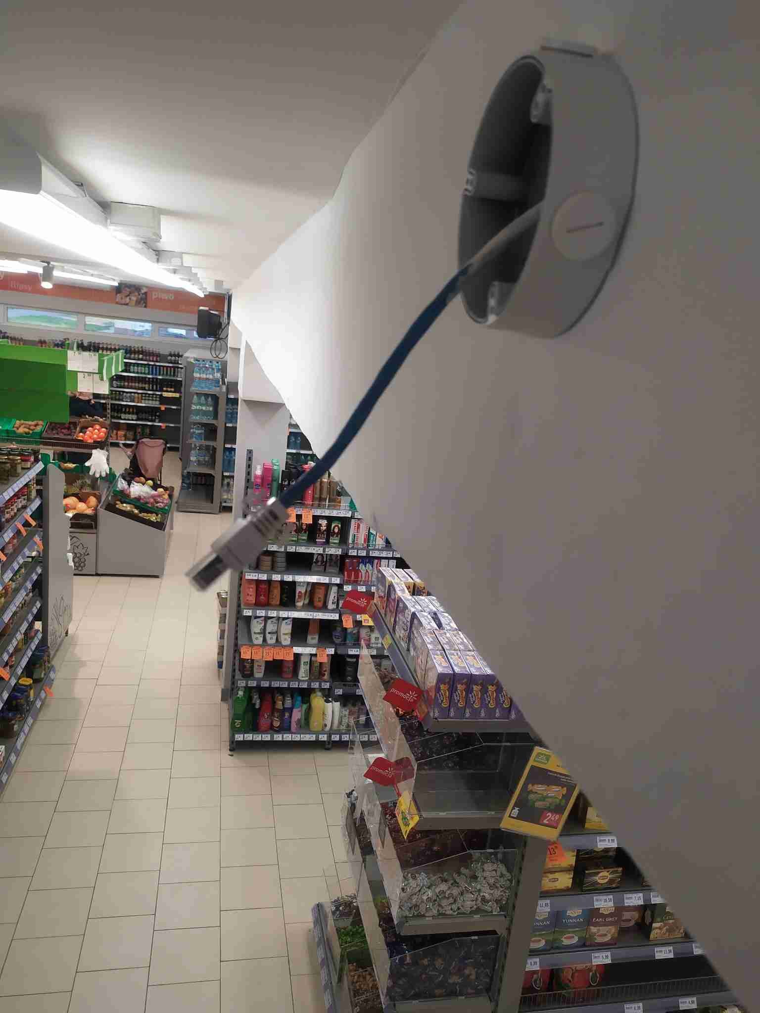 Przygotowanie instalacji pod oświetlenie i kamery
